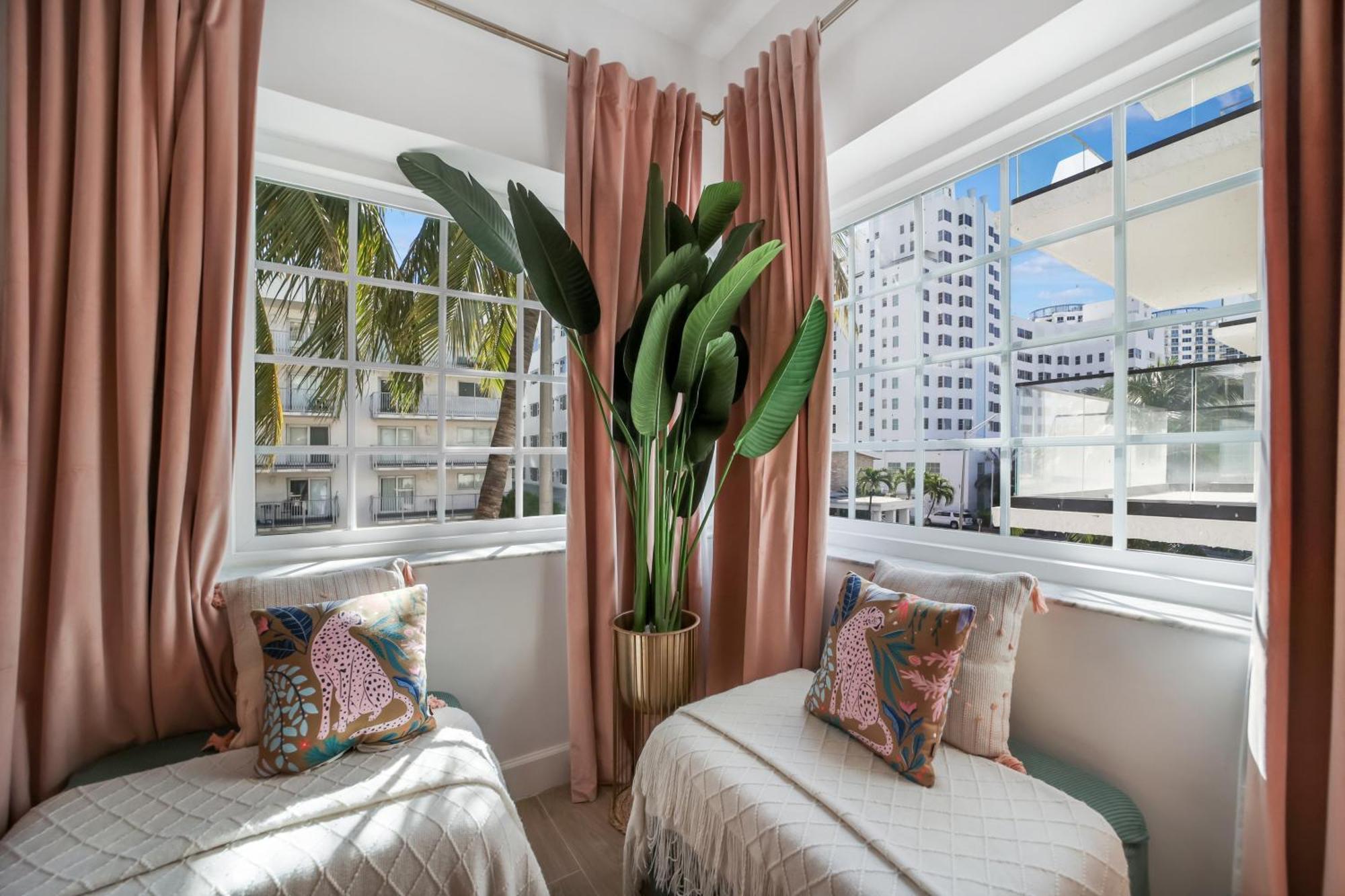 Ocean Spray Hotel Miami Beach Exterior foto
